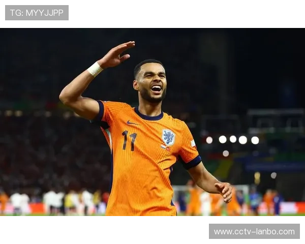 福将加克波！荷兰前锋连续三年新年首战进球比肩传奇