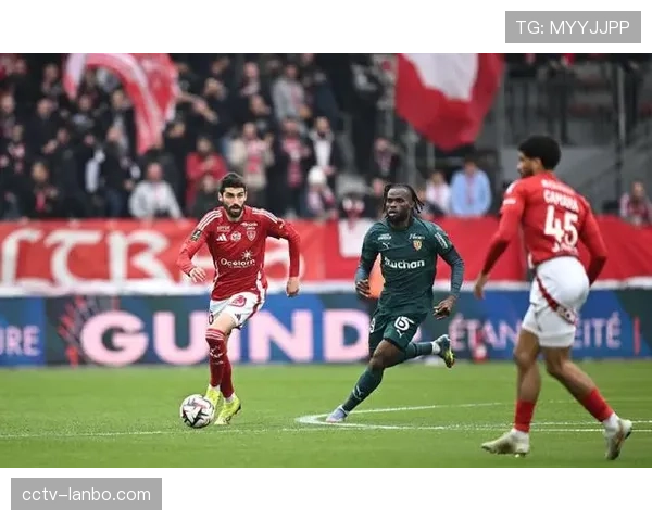 法甲联盟报告显示，联赛2025-26赛季场均高速带球突破次数创五年新高